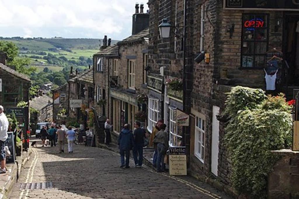 The Vestry - Chapel Retreat With Hot Tub Villa Haworth Exterior foto